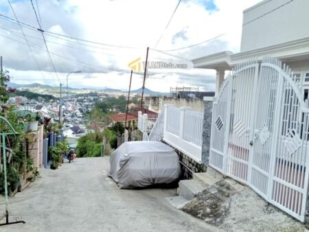 Nhà C4 hẻm oto SHR Mẫu Tâm, P5, Đà Lạt, 180m2, Giá 10 tỷ