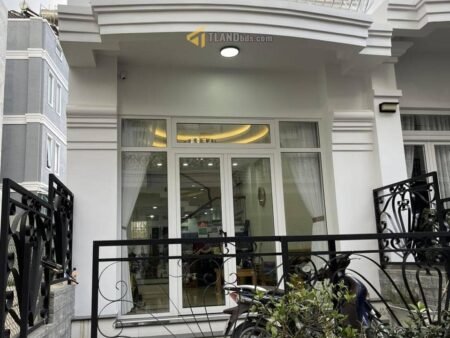 Nhà 4 tầng Hẻm xe oto Phù Đổng Thiên Vương, P8, Đà Lạt, 84m2, Giá 10.5 tỷ