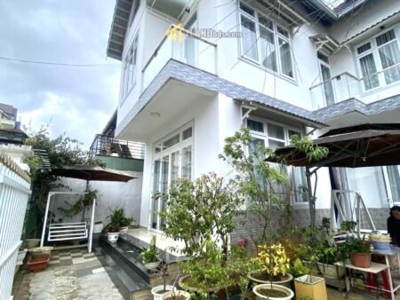 Nhà 3 tầng Vạn Hạnh, P8, Đà Lạt, 221m2, Giá 12 tỷ