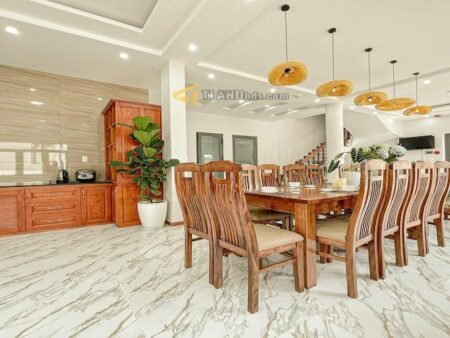 Villa hẻm ô tô Khe Sanh view thung lũng, P10, 11x28m, Giá 16 tỷ