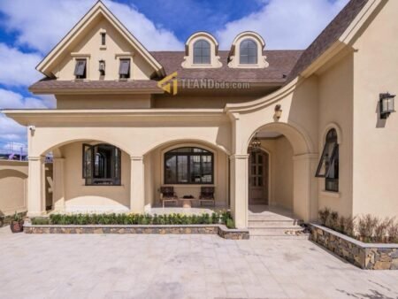 Villa hẻm oto lớn SHR Phước Thành, Phường 7, Đà Lạt, 300m2, Giá 17 tỷ