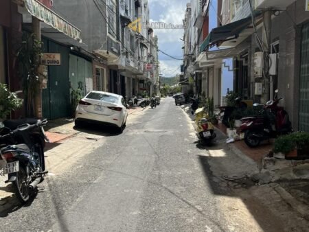 Nhà C4 MT KQH Mạc Đỉnh Chi, Phường 4, Đà Lạt, 44m2, Giá 6tỷ