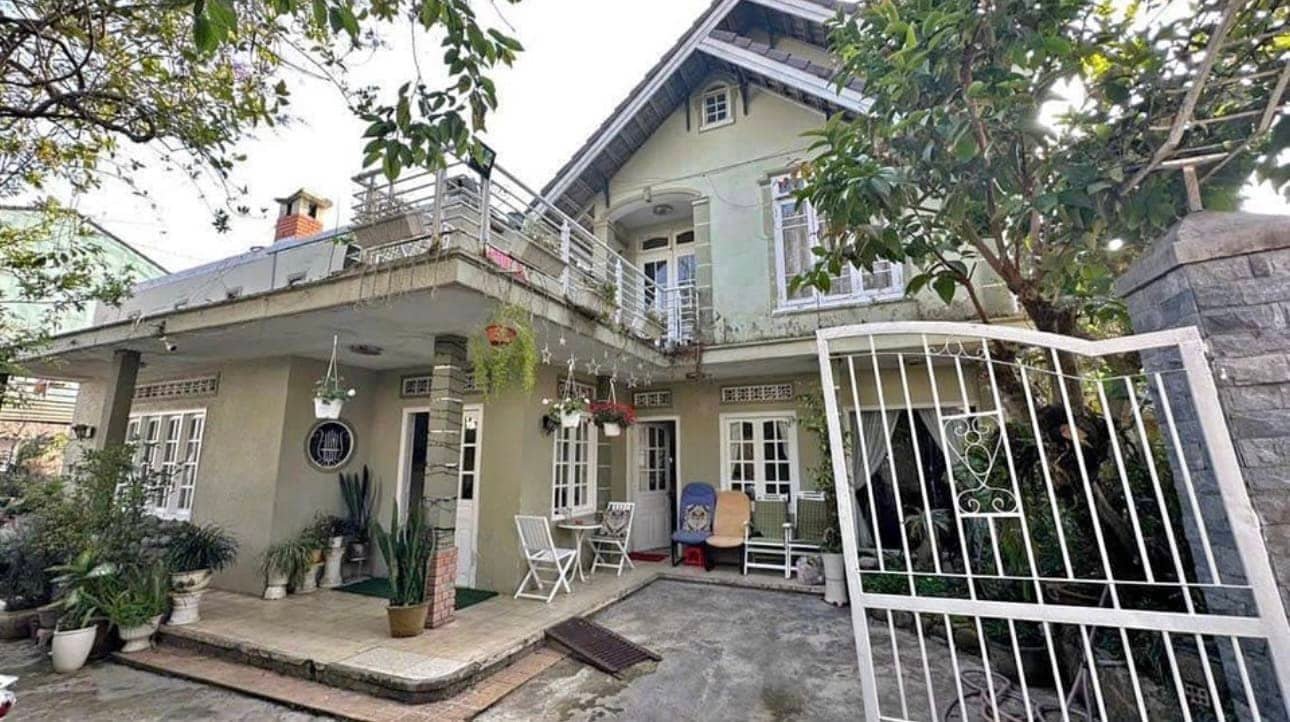 Villa hẻm oto SHR Phạm Hồng Thái, P10, Đà Lạt, 15x14m, Giá 12 tỷ Villa hẻm oto SHR Phạm Hồng Thái, P10, Đà Lạt, 15x14m, Giá 12 tỷ