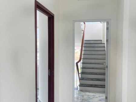 Villa 6 tầng MT Trịnh Hoài Đức, P11, 17 phòng, 284m2, Giá 18.49 tỷ