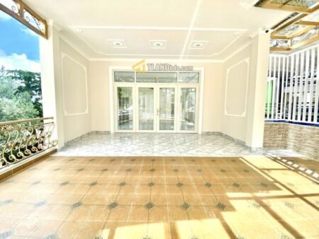 Villa 6 tầng MT Trịnh Hoài Đức, P11, 17 phòng, 284m2, Giá 18.49 tỷ