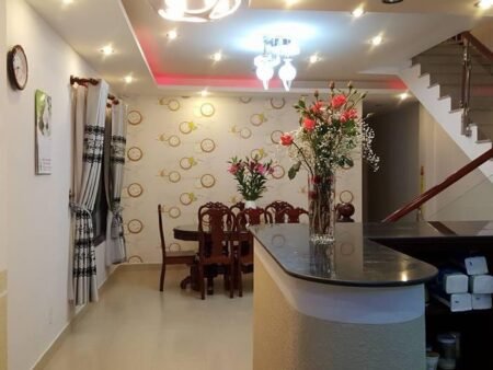 Villa 2 tầng Khe Sanh, Phường 10, Đà Lạt, 200m2, Giá 14 tỷ