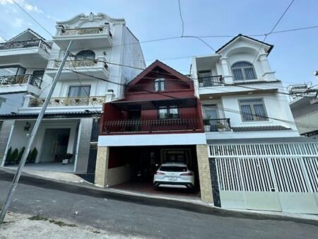 Nhà 3 tầng hẻm 27 Lê Hồng Phong, Phường 4, Đà Lạt, 68m2, Giá 6.5 tỷ