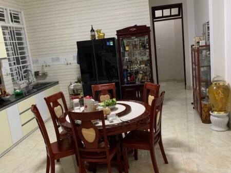 Nhà 3 tầng MT Lê Thánh Tôn, Phường 5, Đà Lạt, 75m2, Giá 12.5 tỷ