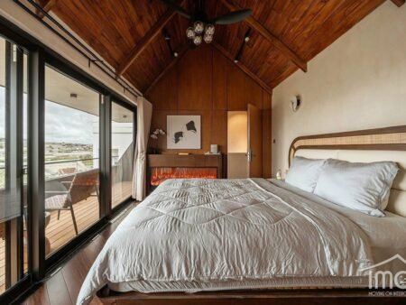 Homestay 2 tầng Nam Hồ, P11, Đà Lạt, 200m2, Giá 18.5 tỷ