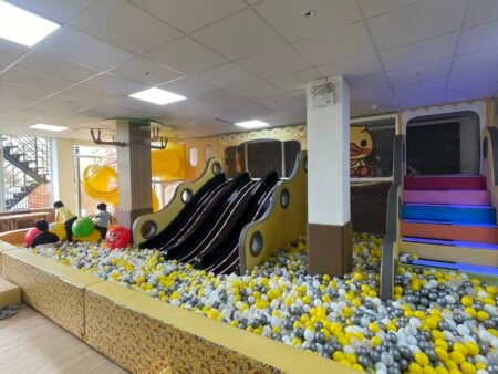 Nhà + KD Hoàng Hoa Thám, P10, Đà Lạt, 340m2, DT 300tr/tháng, Giá 19 tỷ