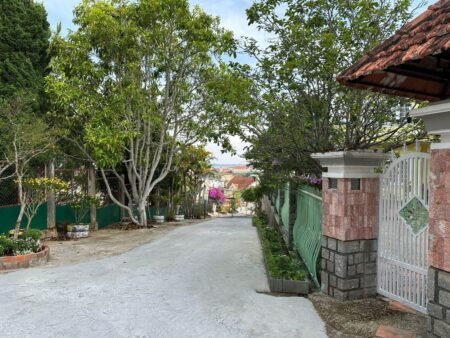 Villa MT KQH Lý Nam Đế, P8, Đà Lạt, 33x12.5m, Giá 27 tỷ