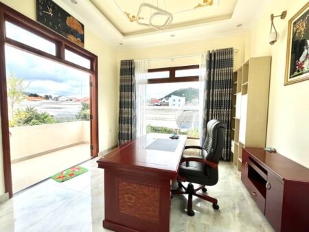 Villa sân vườn Nguyễn Hữu Cầu, Phường 12, Đà Lạt, 200m2, Giá 10.5 tỷ