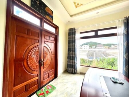 Villa sân vườn Nguyễn Hữu Cầu, Phường 12, Đà Lạt, 200m2, Giá 10.5 tỷ