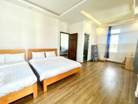 Villa trung tâm 4 tầng oto lớn, Trần Đại Nghĩa, P8, 200m2, Giá 11.999 tỷ