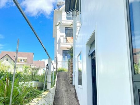 Villa trung tâm 4 tầng oto lớn, Trần Đại Nghĩa, P8, 200m2, Giá 11.999 tỷ