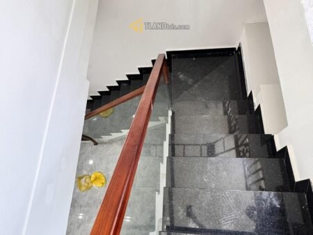 Nhà C4 hẻm nhỏ Nguyễn Siêu, P7, 3.6x10m, Giá 2.1 tỷ