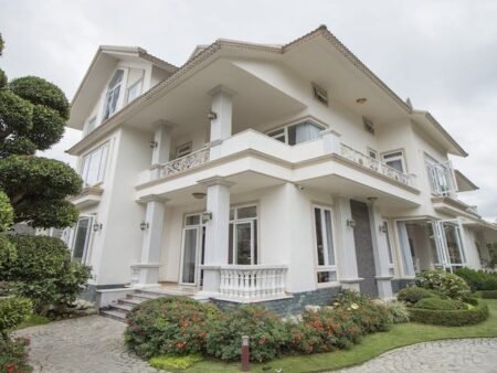 Villa 4 Tầng Mặt Tiền Sổ Riêng, Đường Đinh Tiên Hoàng, P2, Đà Lạt, 8PN