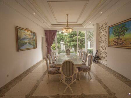 Villa 4 Tầng Mặt Tiền Sổ Riêng, Đường Đinh Tiên Hoàng, P2, Đà Lạt, 8PN