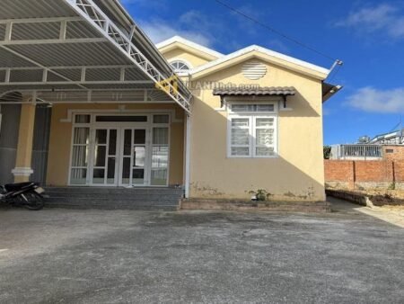 Nhà C4 Mặt Tiền Trần Đại Nghĩa, P8, Đà Lạt, 316m2, 4 Phòng