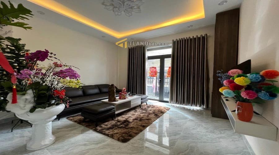 Villa Hẻm oto lớn Sổ riêng Lữ Gia, P9, Đà Lạt, đường trước nhà 3.5m Villa Hẻm oto lớn Sổ riêng Lữ Gia, P9, Đà Lạt, đường trước nhà 3.5m