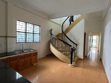 Nhà Trung Tâm Mặt Tiền Cổ Loa, Đà Lạt - Diện Tích 202m², Giá 10 tỷ TL