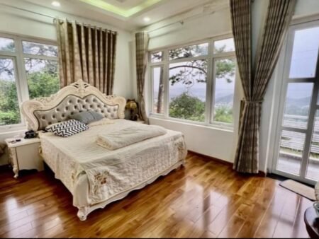 Bán Villa Sang Trọng, Mặt Tiền Đường Yên Thế, Phường 10, Đà Lạt