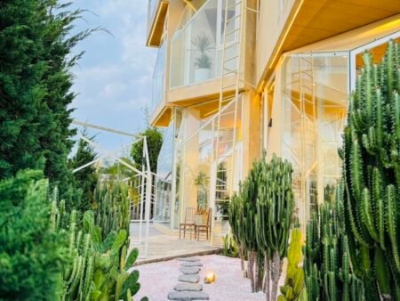 Villa 3 Tầng Nam Hồ, P11, Đà Lạt, 281m2, Giá 12.9 Tỷ