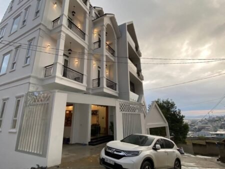 Khách Sạn 4 Tầng Hai Mặt Tiền Sổ Riêng Mai Hắc Đế, P6, Đà Lạt, 87.8 m²