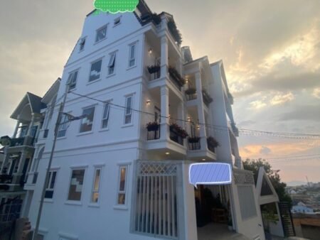 Khách Sạn 4 Tầng Hai Mặt Tiền Sổ Riêng Mai Hắc Đế, P6, Đà Lạt, 87.8 m²