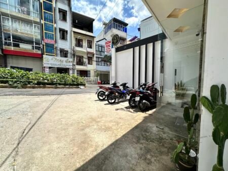 Khách Sạn 5 Tầng Hoàn Công, Góc 2 Mặt Tiền KQH Hoàng Văn Thụ