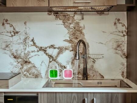 Khách Sạn 5 Tầng Hoàn Công, Góc 2 Mặt Tiền KQH Hoàng Văn Thụ