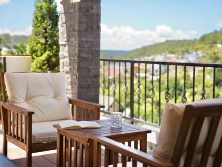 Villa 5 tầng view thông Khe Sanh, P10, 220m2, sổ riêng hoàn công