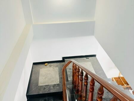 Nhà 2 tầng thoáng mát Nguyễn An Ninh, P6, 195m2, Sổ riêng hoàn công