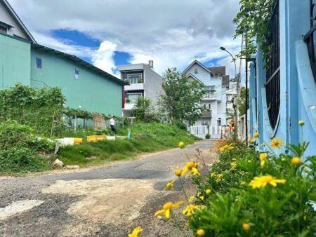 Đất Hẻm Ô Tô Lớn, Sổ Riêng Đường Yersin, Phường 10, Đà Lạt