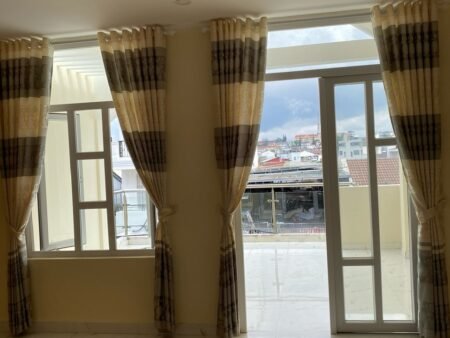 Nhà Phố 3 Tầng Mặt Tiền Đoàn Thị Điểm, P1, Đà Lạt, 113.51 m², 3 Phòng