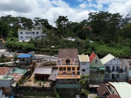 Nhà 3 tầng Mặt tiền Phạm Hồng Thái, P10, Đà Lạt, 145m2, 7 Phòng