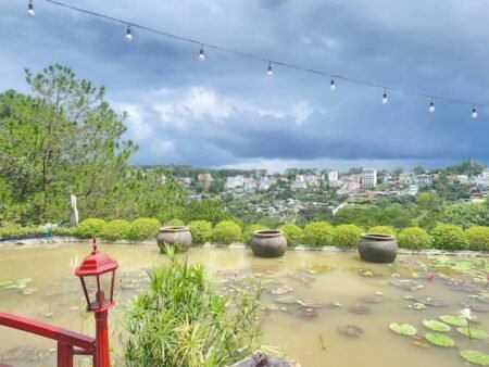 Nhà Hàng & Cafe Đẳng Cấp, Đà Lạt - 6990m2, Mặt tiền 500m