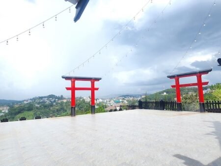 Nhà Hàng & Cafe Đẳng Cấp, Đà Lạt - 6990m2, Mặt tiền 500m