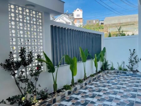 Biệt Thự Nam Hồ, P11, 200m2 Giảm Giá Hơn 2 Tỷ, Chỉ Còn 11 Tỷ