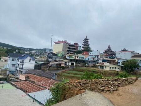 CHÍNH CHỦ CẦN BÁN: Đất Tặng Nhà Gỗ View Đẹp tại P11, Trại Mát