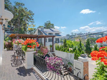 Khách Sạn/CHDV Hẻm Ô Tô Lớn - Sổ Riêng Đường 3/4, P3, Đà Lạt