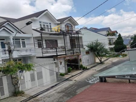 Nhà phố 3 tầng hẻm oto Nguyễn Trung Trực, 92.6m2 ngang 5m