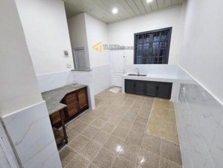 Nhà Cấp 4 Hẻm Ô Tô Lớn Vạn Kiếp, P8, Đà Lạt, 240 m² ngang 6.9m