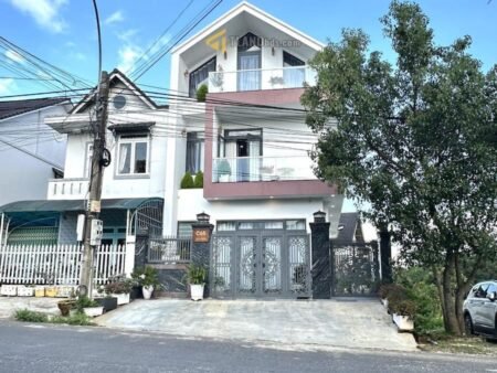 Villa Mặt Tiền Khu Quy Hoạch An Sơn, P4, Đà Lạt, 156,7 m² ngang 8m