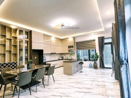 Villa Mặt Tiền Khu Quy Hoạch An Sơn, P4, Đà Lạt, 156,7 m² ngang 8m
