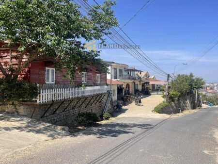 Bán Homestay Hai Mặt Tiền Hẻm Ô Tô Nam Hồ, P11, Đà Lạt
