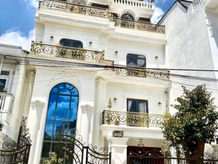 Villa có Hồ bơi Mặt Tiền KQH An Sơn, P4, 207.2 m² mặt tiền 10m