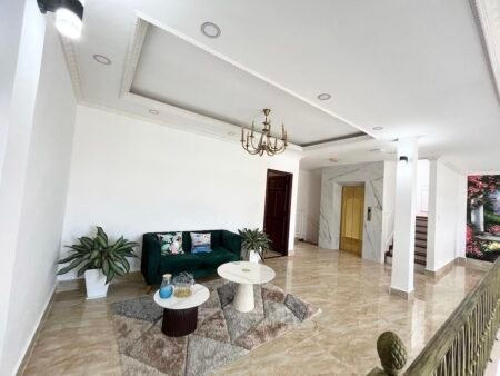 Villa có Hồ bơi Mặt Tiền KQH An Sơn, P4, 207.2 m² mặt tiền 10m