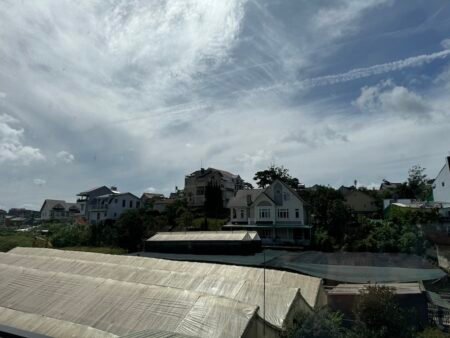 Villa 2 tầng Yersin, P9, Đà Lạt 200m2 ngang 10m