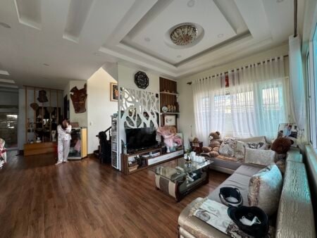 Villa 2 tầng Yersin, P9, Đà Lạt 200m2 ngang 10m